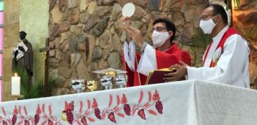 Domingo de Ramos Paróquia São Benedito, no bairro São Benedito em Santa Luzia – Dom Júlio César