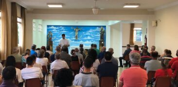 Dom Júlio encontra com os diáconos e vocacionados