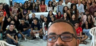 Jovens da Rensc participam de encontro de formação