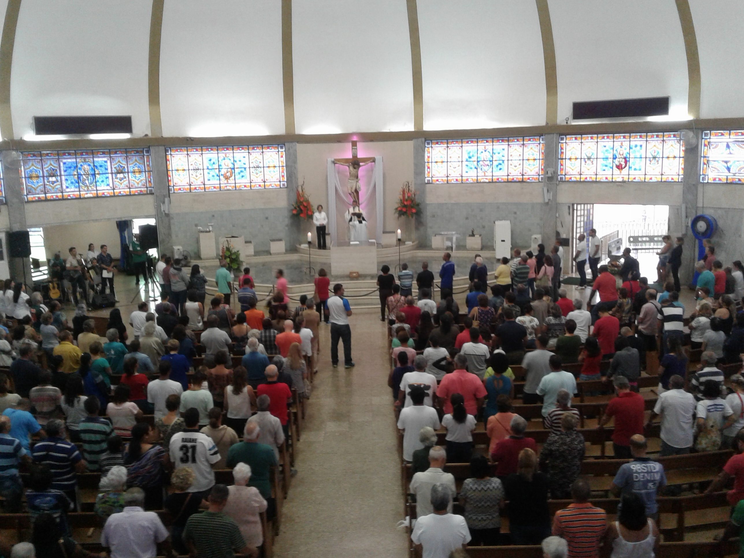 4º MÊS DE NOVENA: CELEBRAÇÕES REÚNEM FIÉIS NO SANTUÁRIO