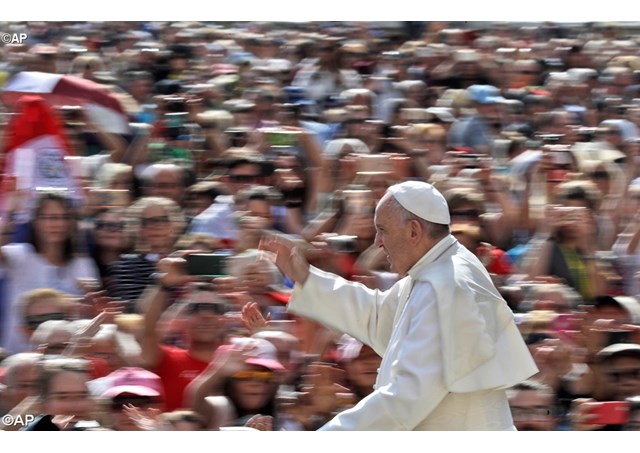 PAPA FRANCISCO: “MARIA, MÃE DA ESPERANÇA”