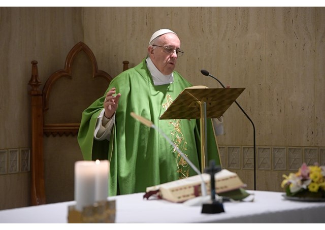 PAPA: UM PADRE DEVE TER PAIXÃO, DISCERNIMENTO E DENÚNCIA