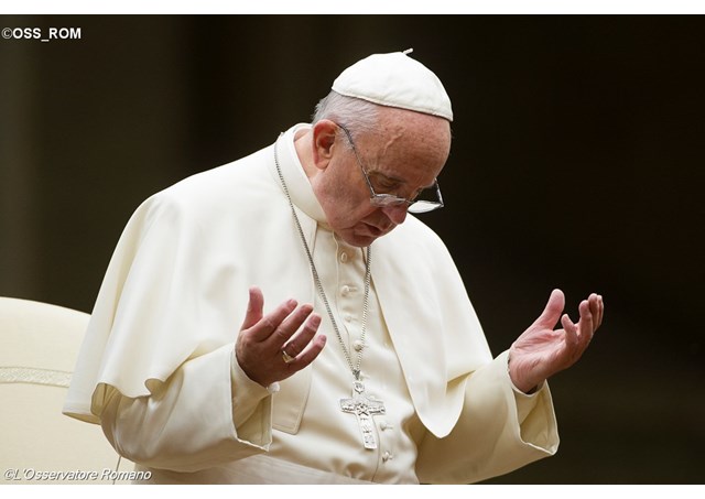 PAPA PROPÕE “UM MINUTO DE PAZ” PELO MUNDO