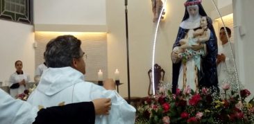 COMUNIDADE CELEBRA SANTA ROSA DE LIMA