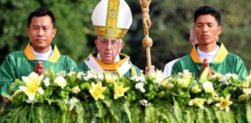 Papa celebra em Mianmar: só o perdão cura as feridas da violência