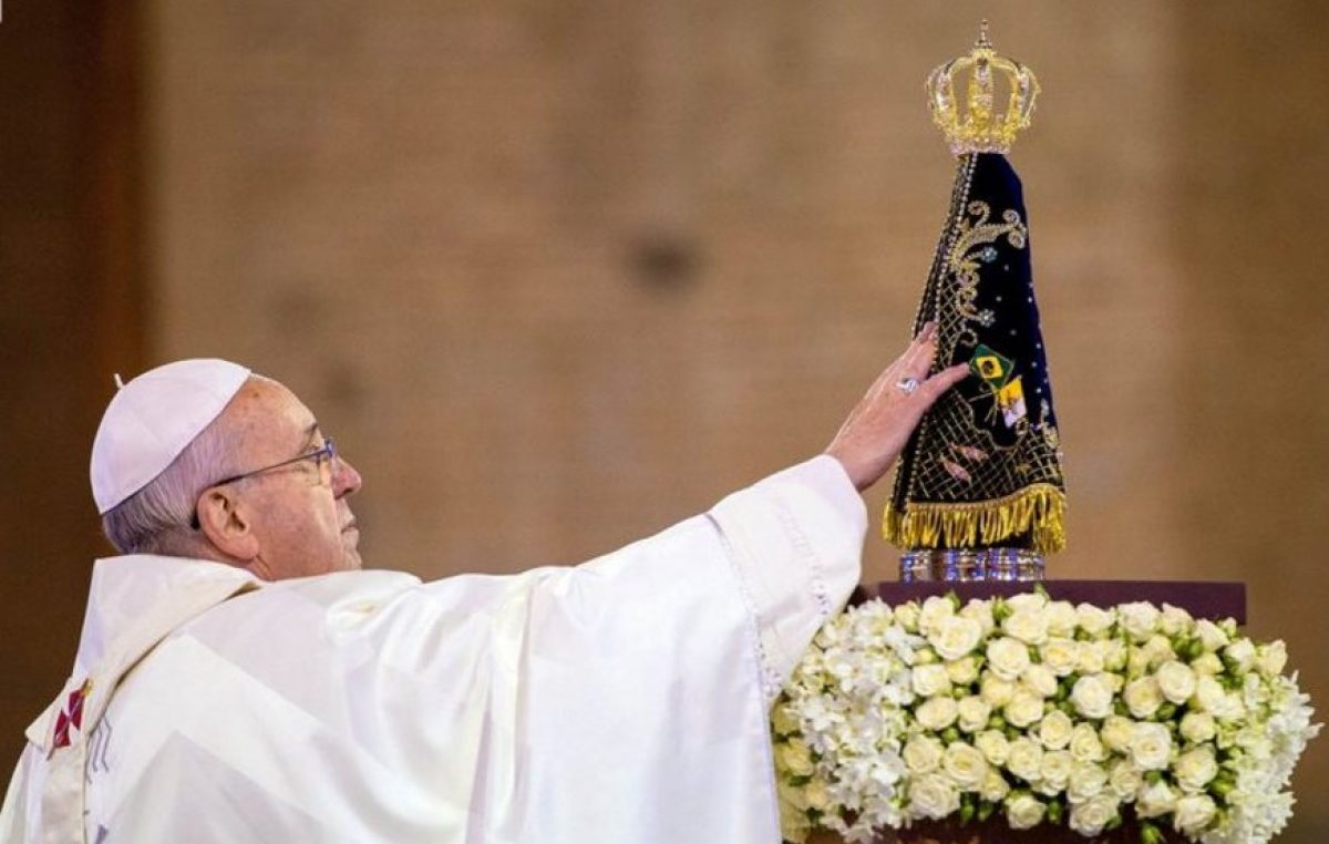 Hoje, participe da Oração do Terço Mariano Online