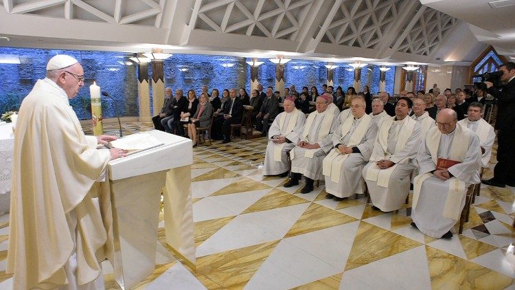 Papa: o mundo clama “liberdade”, mas é sempre mais escravo