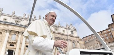 Papa Francisco: Deus jamais renega seus filhos