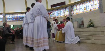 Seminaristas são ordenados diáconos no Santuário