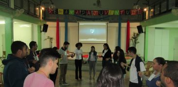 Jovens participam do 3º dia da Semana da Juventude