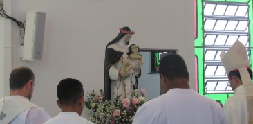 Comunidade participa da abertura da Festa de Santa Rosa de Lima