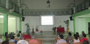 Comunidade participa da Palestra Fé e Política