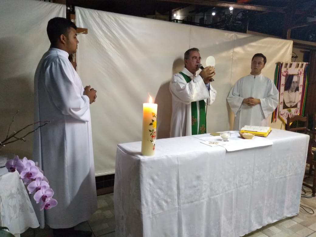 Fiéis celebram 7º dia da Novena a Nossa Senhora Aparecida