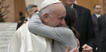 Papa na Audiência Geral: os jovens são fermento de paz no mundo