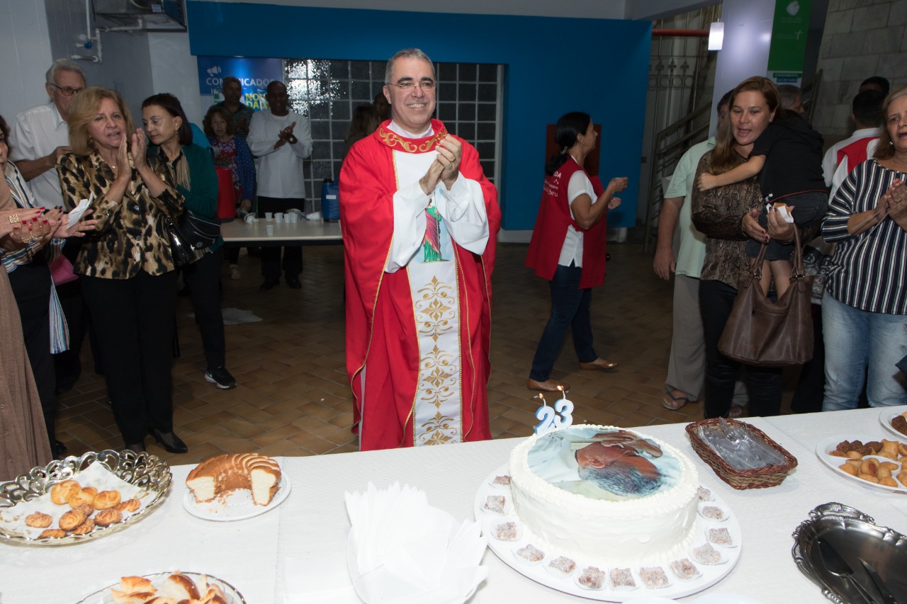 Comunidade do Santuário São Judas Tadeu festejou com alegria a caminhada presbiteral de Pe. Nivaldo