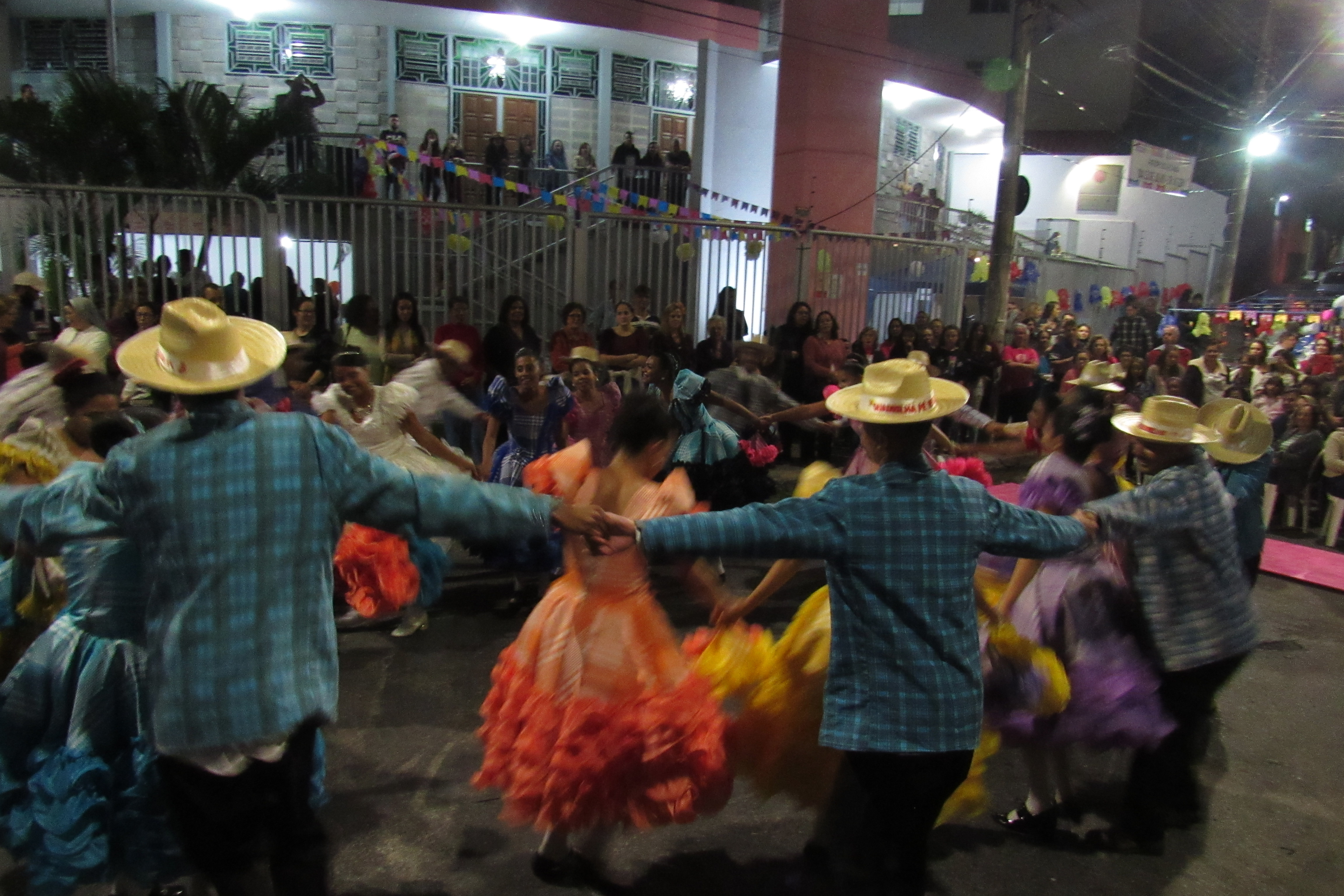 Festa Julina promove confraternização e alegria na Comunidade Santa Rosa de Lima