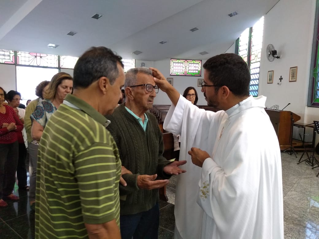 Missa dos idosos e enfermos: renovação da esperança na Comunidade Santa Rosa de Lima