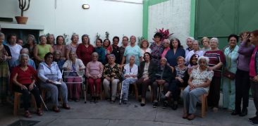 Grupo da Terceira Idade “Encontro Feliz “comemora 24 anos de caminhada em “Chá da Tarde”