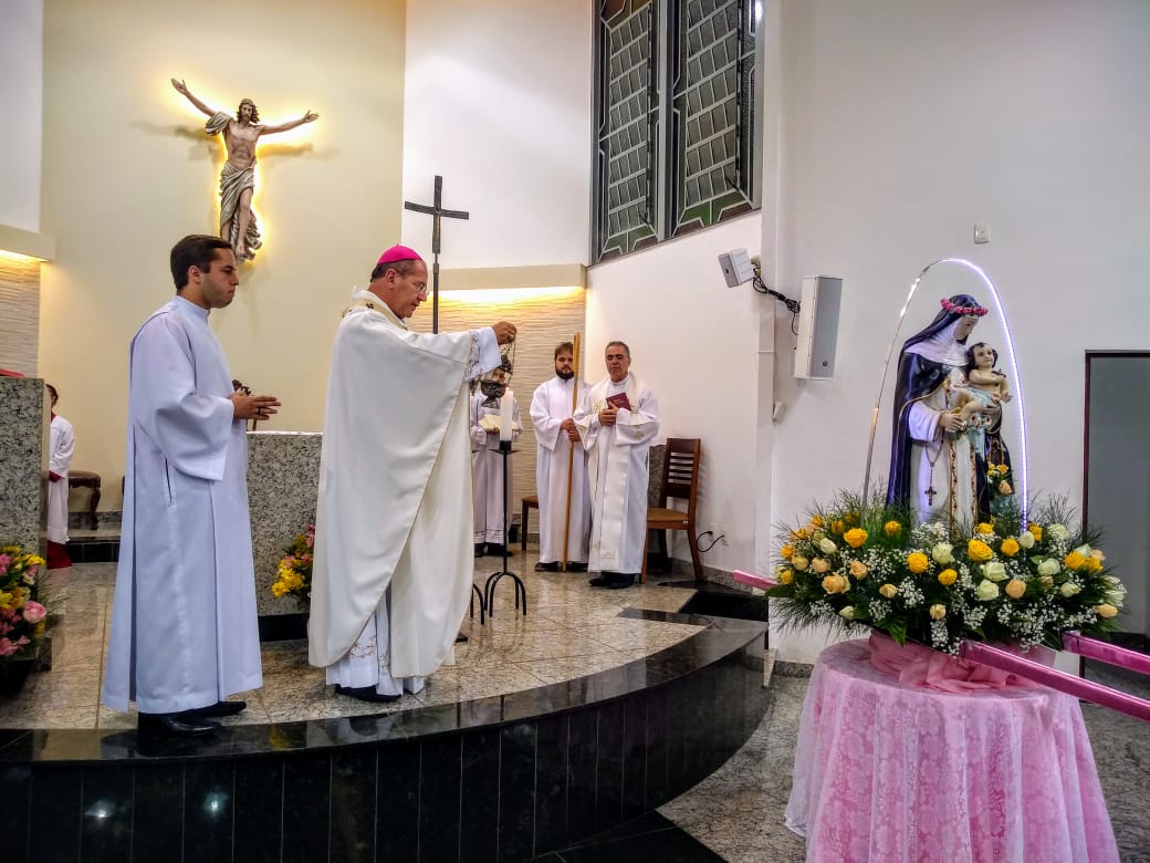 Dom Walmor preside celebração eucarística no Tríduo de Santa Rosa