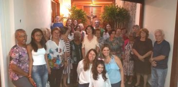 Paroquianos da Comunidade Nossa Senhora Aparecida participam de celebração eucarística