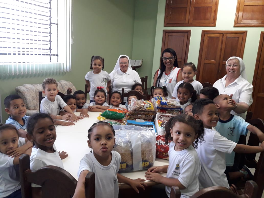 Pastoral Social e Movimento Amor realizam ações de solidariedade e promoção humana