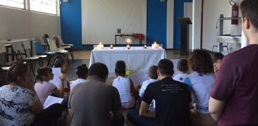 Coroinhas e Acólitos participam de “Tarde de Espiritualidade”