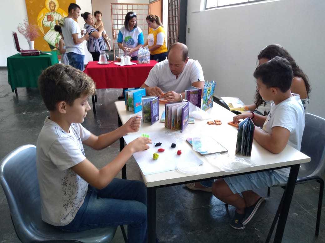 Domingo é dia  da “Hora do Conto Bem Contato”