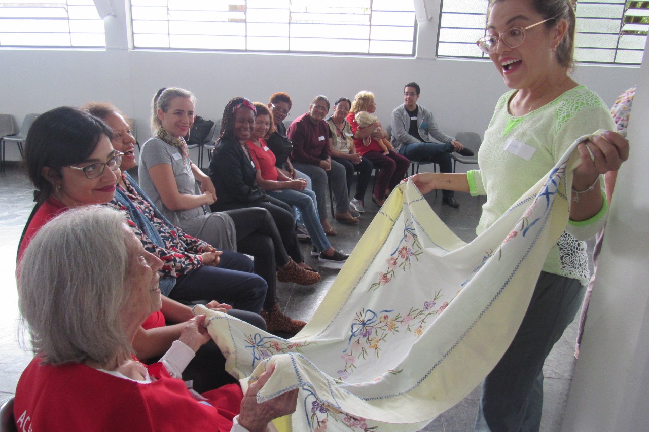 Partilha de experiências e memórias marcam manhã de cuidados do “Grupo Cuidar de Quem Cuida”