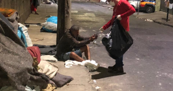 Pastoral do Povo de Rua – Movimento AMOR – realiza ação de acolhida e conscientização