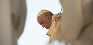 O Papa: “Nós não aprendemos, estamos apaixonados pelas guerras e pelo espírito de Caim”