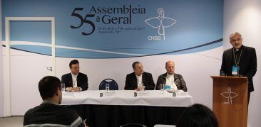 Assembleia Geral da CNBB: dom João Justino participa de coletiva de imprensa
