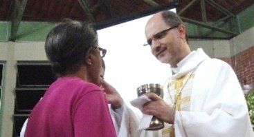 Dom Mol celebra Missa de Páscoa na PUC Minas – 20 de abril
