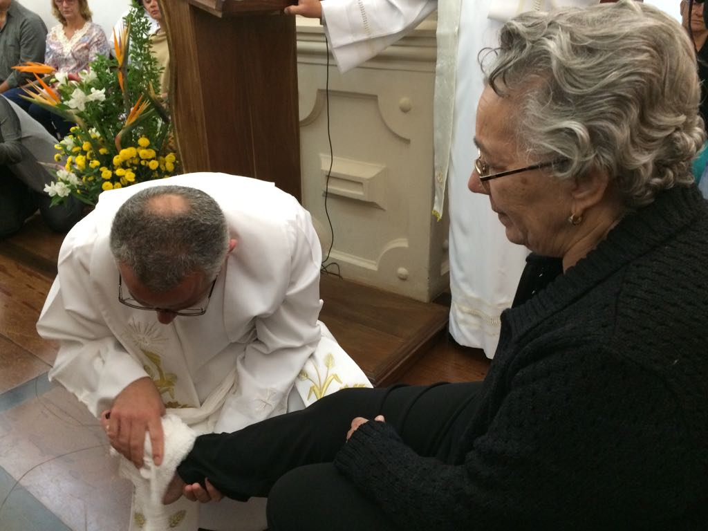 Santuário da Padroeira de Minas Gerais: padres fazem homenagem às mães