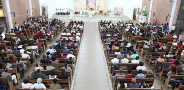 Milhares de fiéis participam das celebrações do Dia de Santo Antônio em Sabará