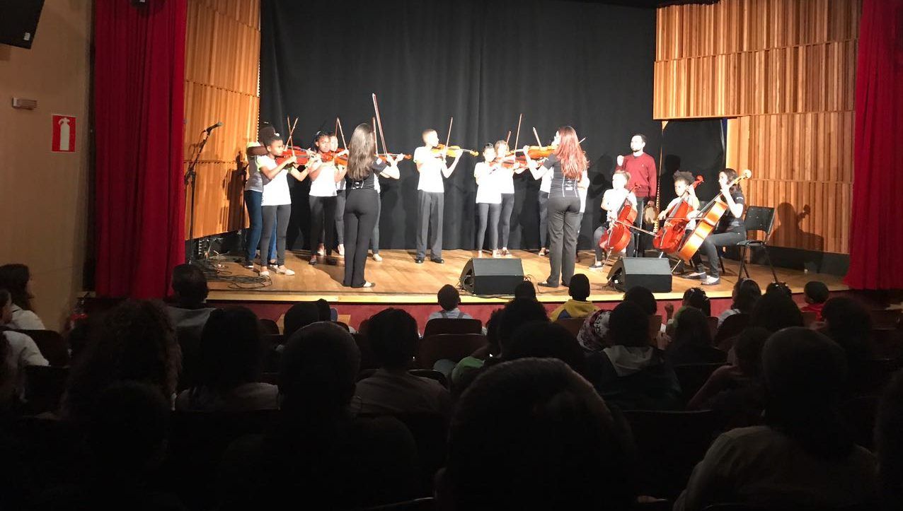 Festival de Talentos do Projeto Providência: crianças e jovens da Unidade Fazendinha se apresentam no Cine Theatro Brasil