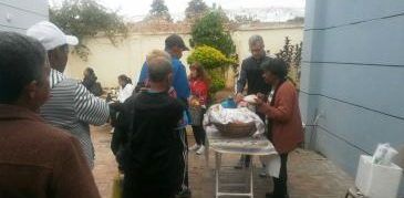 Voluntários da Paróquia São Luís Gonzaga levam alimento e apoio espiritual a pacientes em tratamento contra o câncer