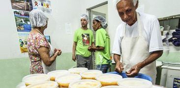 Paróquia Bom Jesus do Horto: voluntários oferecem alimento e amparo a quem vive nas ruas