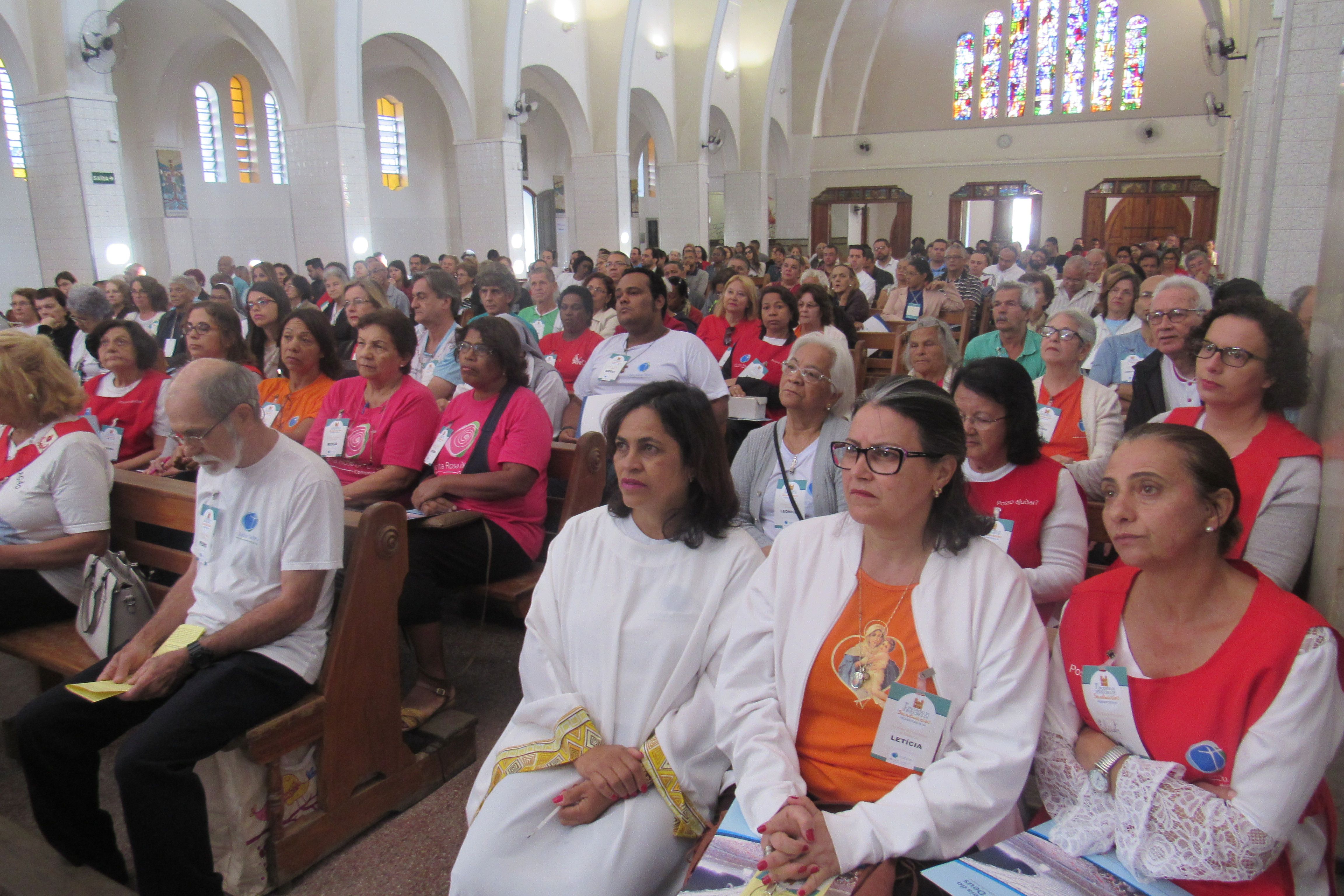 Centenas de pessoas participam do 1º Encontro de Servidores de Santuários da Arquidiocese de BH