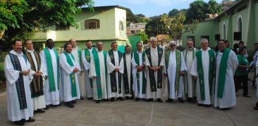 Paróquia Santíssima Trindade, em Santa Luzia, recebe o superior-geral dos Jesuítas, padre Arturo Sosa
