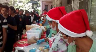 Paróquia São Judas Tadeu, em Ibirité: voluntários reúnem 600 moradores de rua em almoço de Natal
