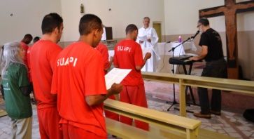 Pastoral Carcerária da Arquidiocese de BH celebra o Natal  com presos da Penitenciária Dutra Ladeira