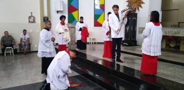 Sexta-feira Santa: dom Otacílio preside ação litúrgica em Esmeraldas
