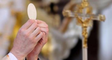 [Artigo] Contemplar Cristo na Liturgia -Padre Márcio Pimentel, Secretariado Arquidiocesano de Liturgia de BH