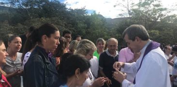 Dom Vicente celebra início da Semana Santa no Vale do Paraopeba