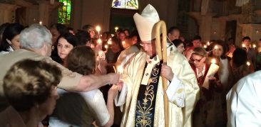 Vigília Pascal: Santuário Arquidiocesano de Adoração Perpétua fica repleto de peregrinos