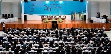 Bispos reunidos na 56ª Assembleia Geral da CNBB divulgam mensagens ao povo brasileiro
