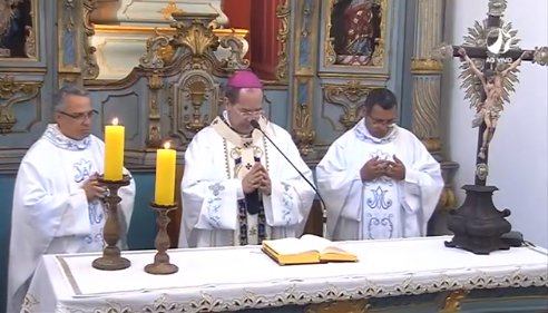 Dom Walmor celebra Santa Missa de Páscoa no Santuário Basílica Nossa Senhora da Piedade