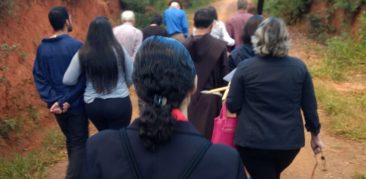 Irmãs Religiosas e leigos e leigas missionários participam de Missões no Vale do Paraopeba