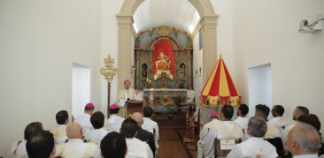 20 anos a serviço da Igreja no ministério de bispo: peregrinos celebram aniversário da ordenação de dom Walmor