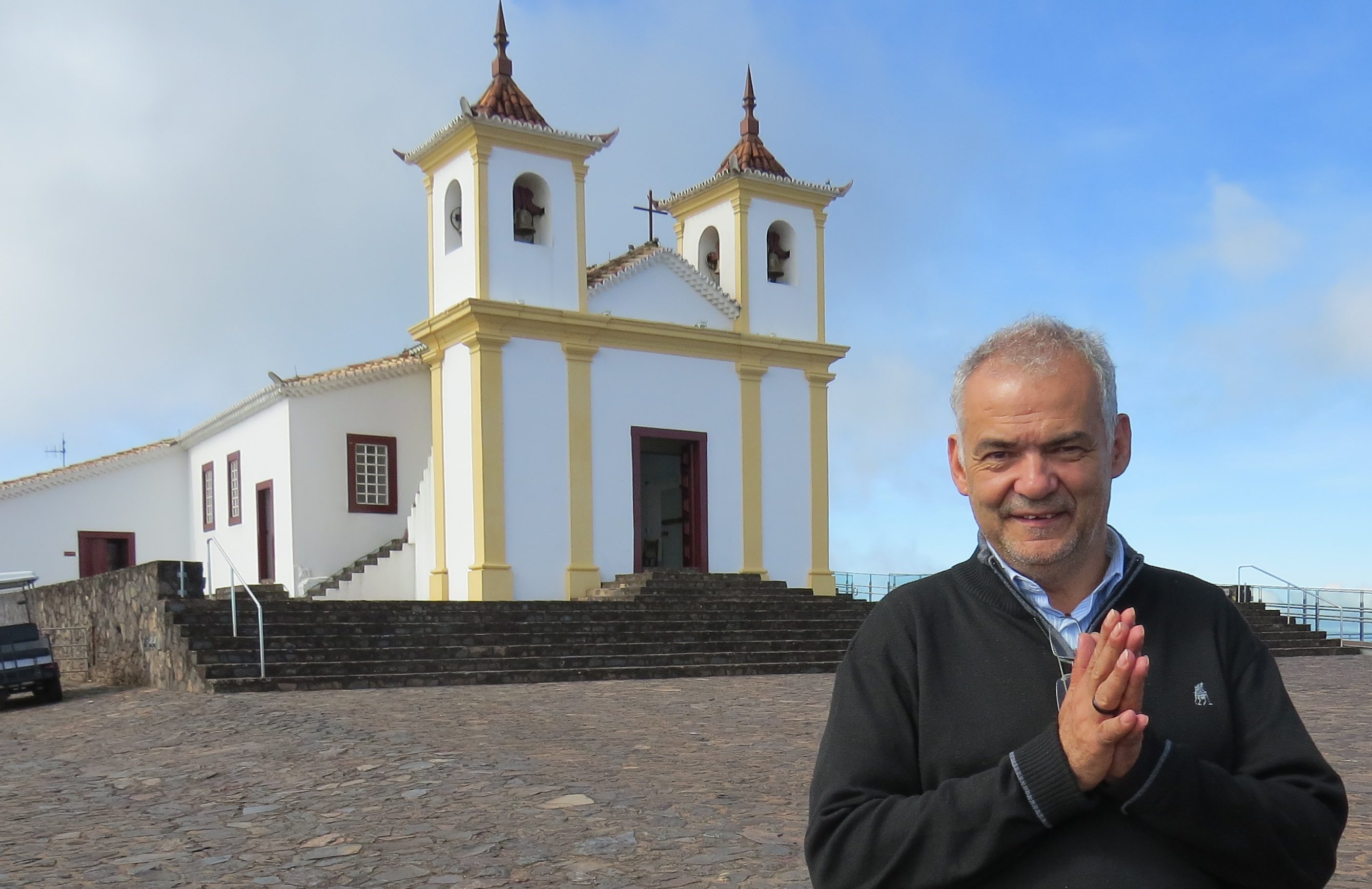 25 anos de vida sacerdotal: dom Geovane celebra Missa no aniversário de ordenação do padre José Geraldo de Sousa